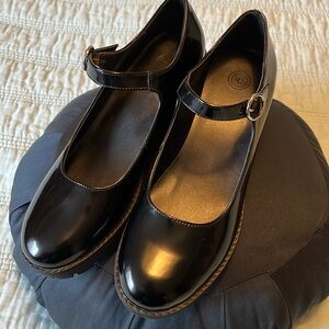 New Mary Jane platform shoes